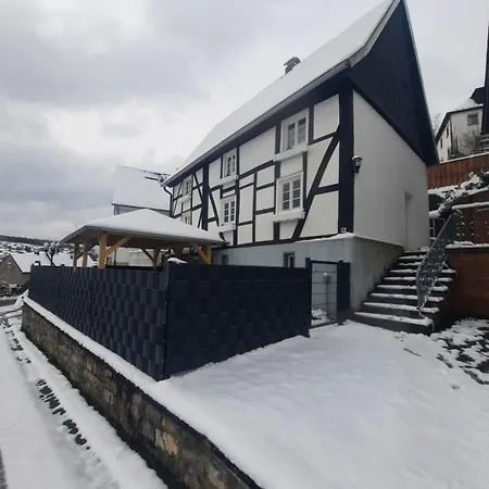 Дом отдыха Altes Zollhaus Der Burg Hachen *