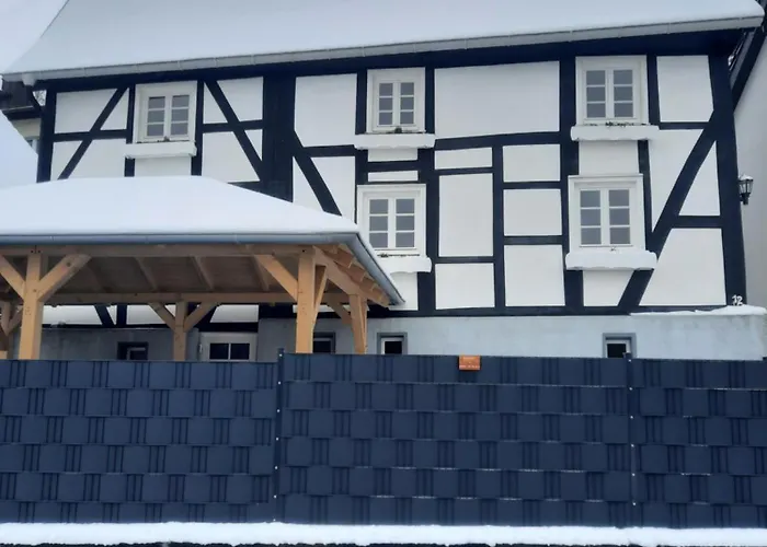 Altes Zollhaus Der Burg Hachen Feriehus *