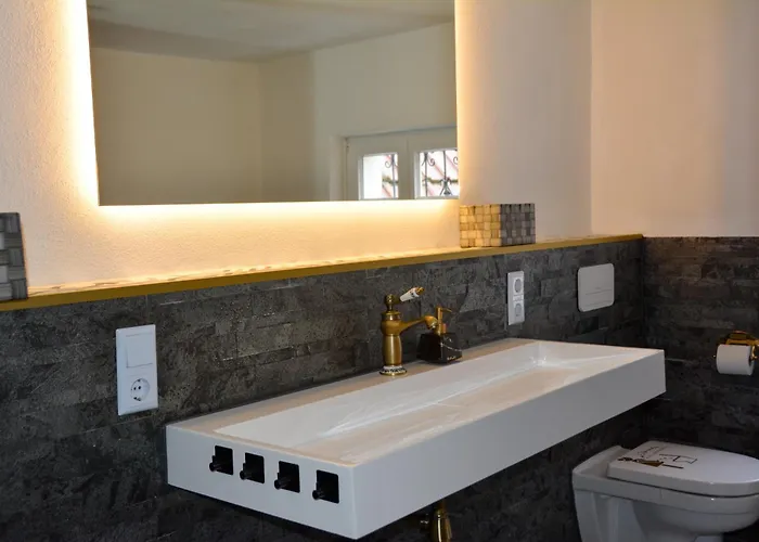 Altes Zollhaus Der Burg Hachen Feriehus